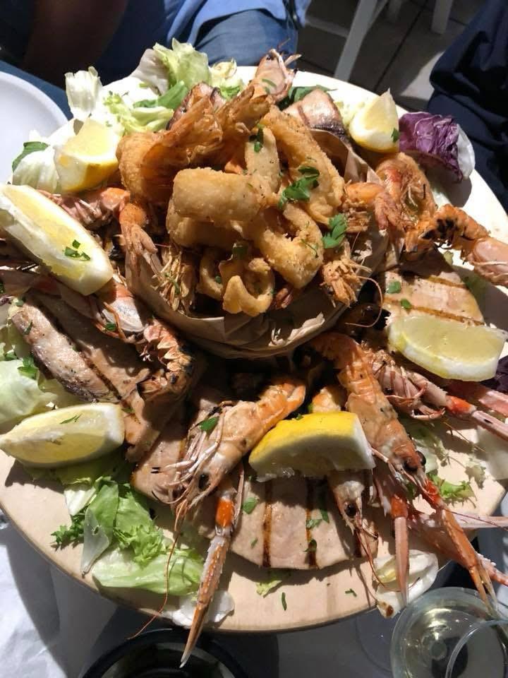 Mixed grilled seafood platter
